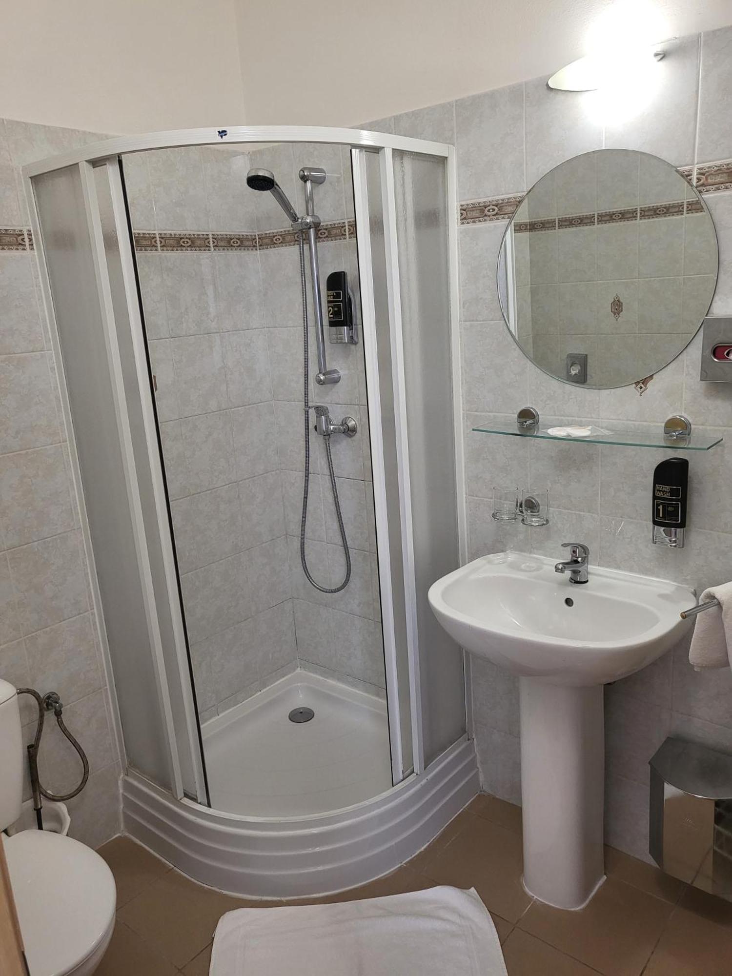 Hotel Margit Тренчианске-Теплице Экстерьер фото
