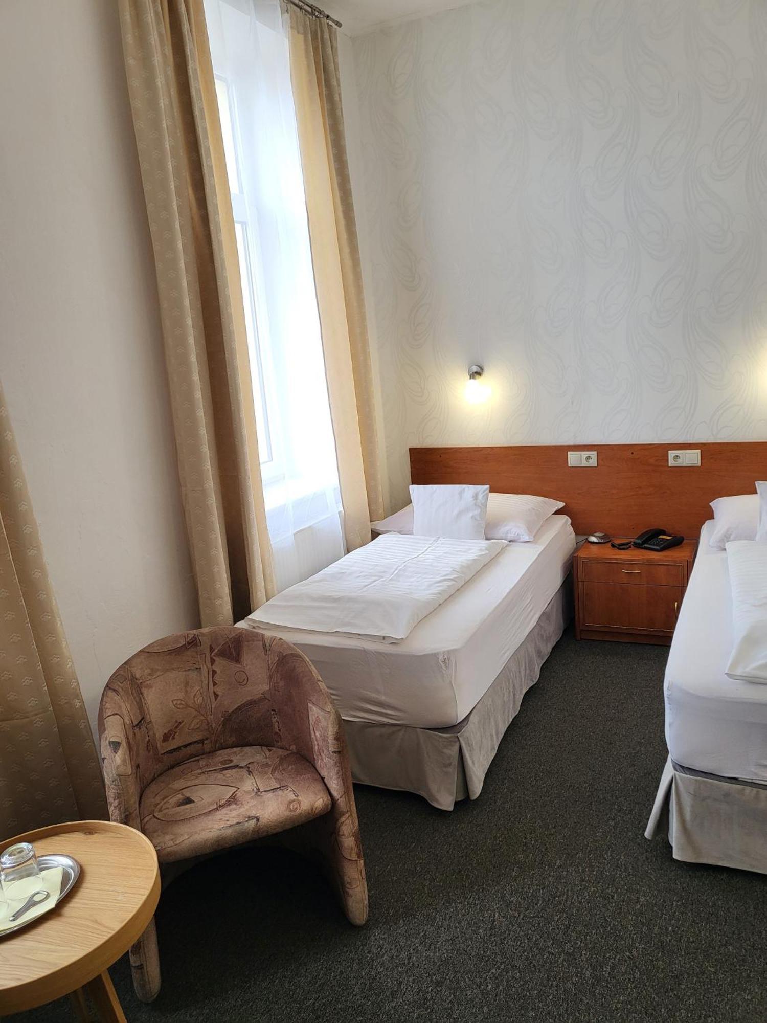 Hotel Margit Тренчианске-Теплице Экстерьер фото