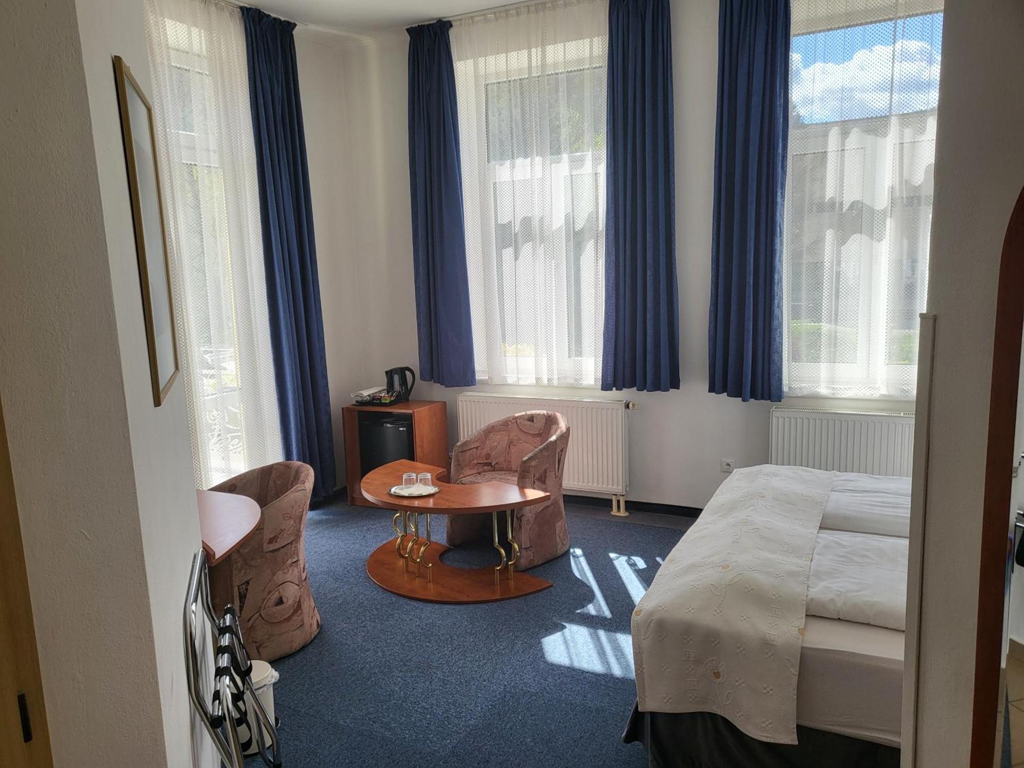 Hotel Margit Тренчианске-Теплице Экстерьер фото