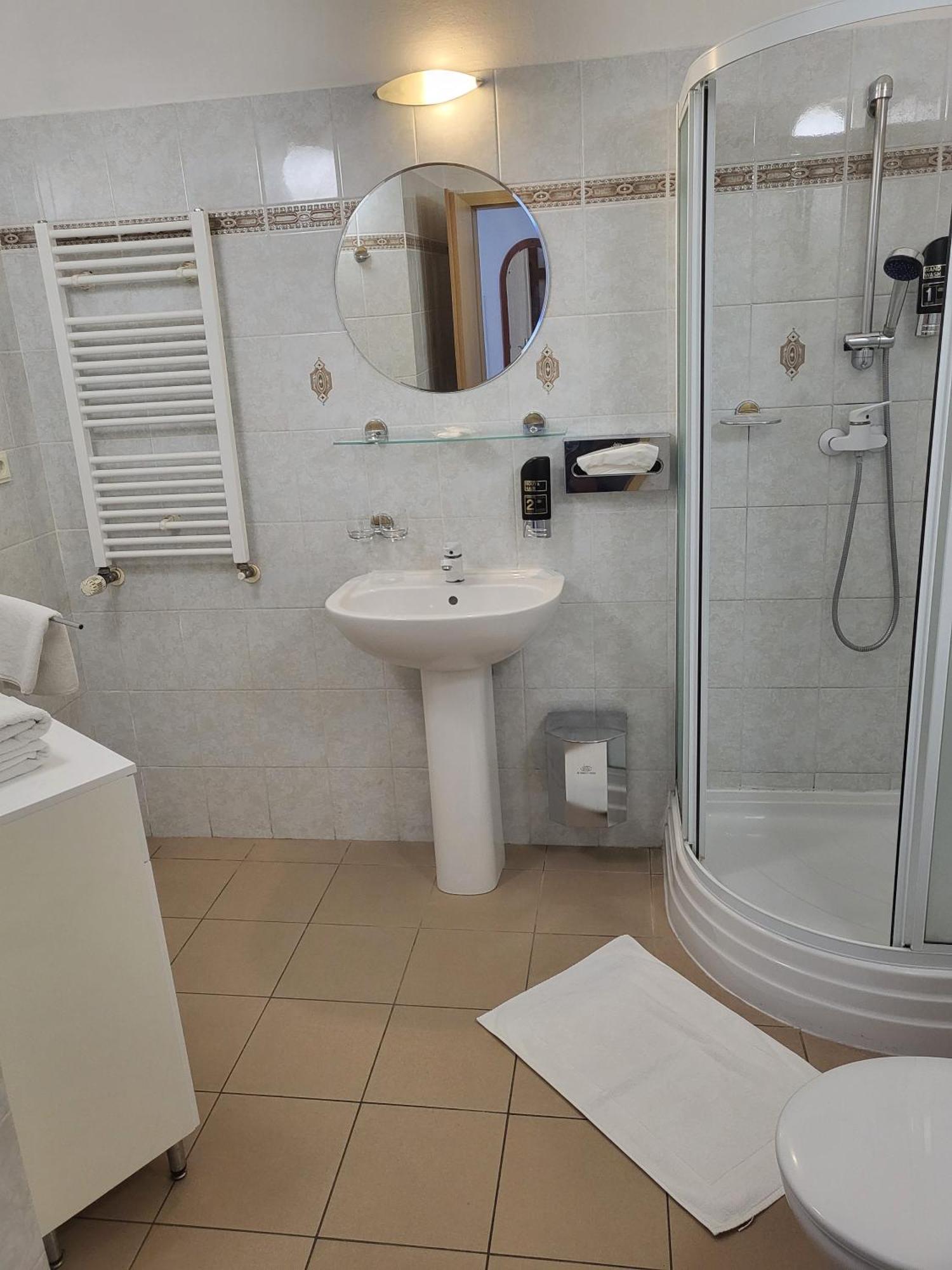 Hotel Margit Тренчианске-Теплице Экстерьер фото
